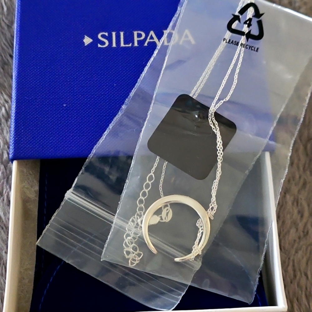 Silpada Sterlin Silver Cresent Moon Necklace - New In Box